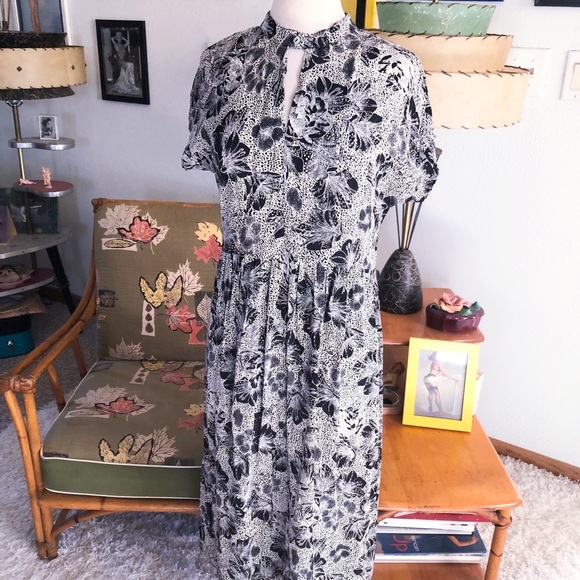 Loco Lindo Dresses & Skirts - Vintage 1930s Style Dress Floral print Loco Lindo L XL PinUp Rockabilly 30s 90s